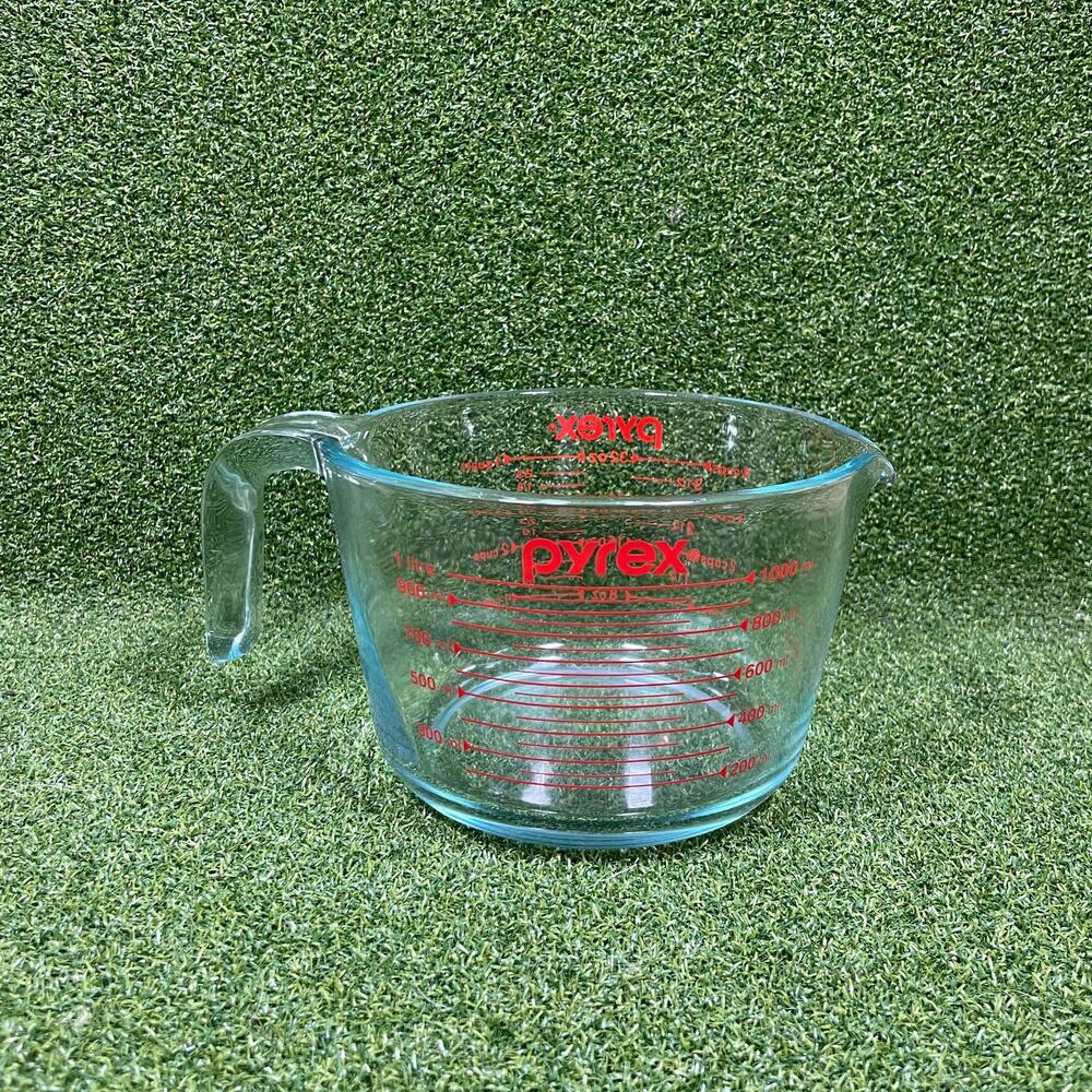Pyrex Glass Measuring Cup 1L Red Letter